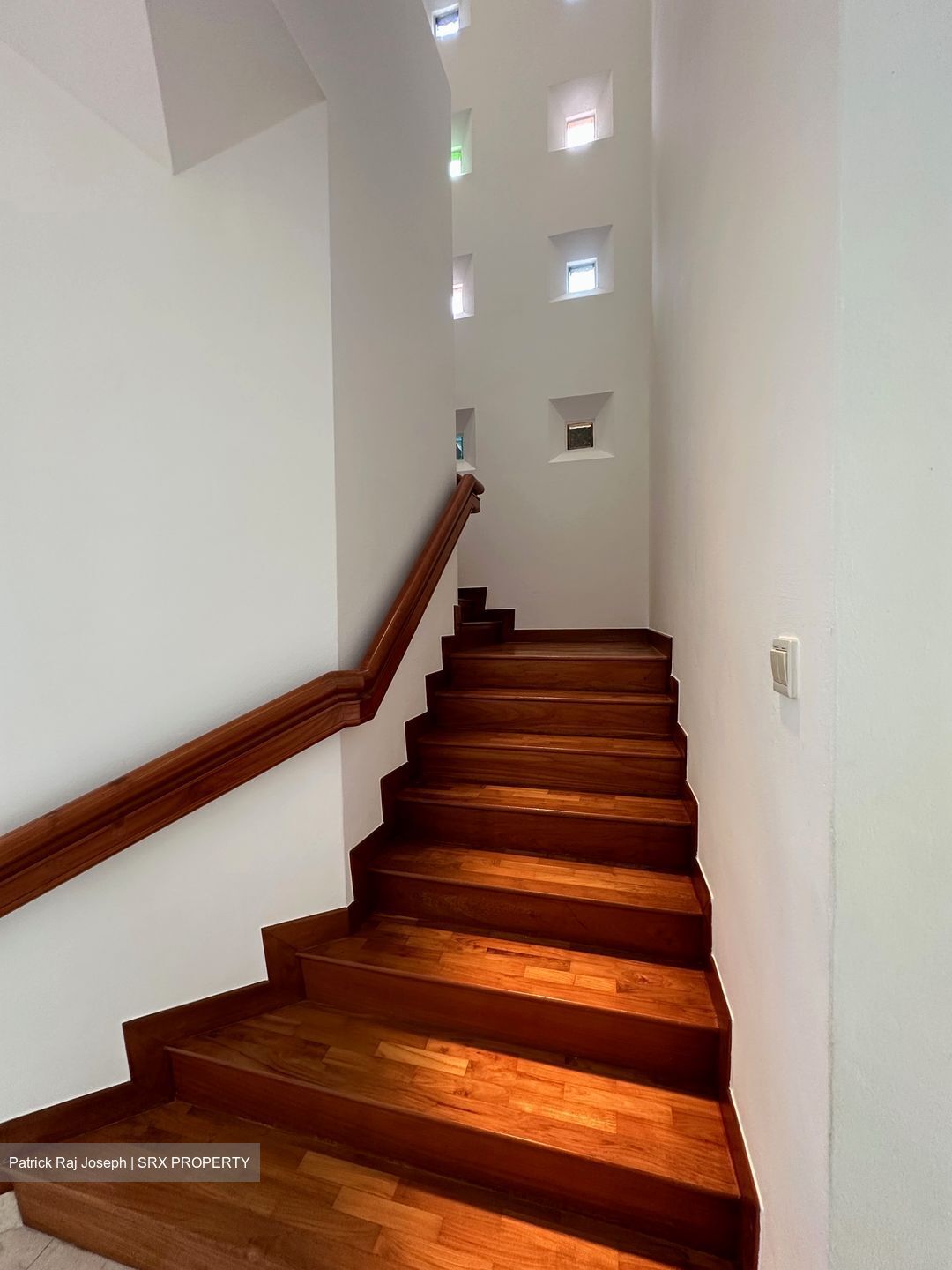 Lloyd Road (D9), Condominium #545499231